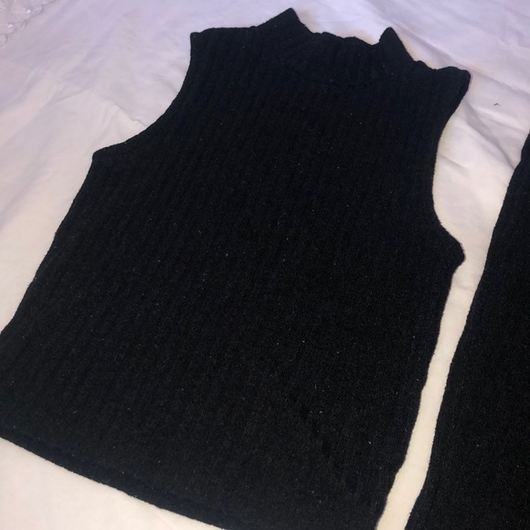 MATCHING SET - Picture 2 of 5